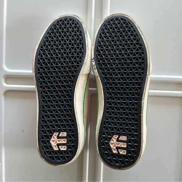 Etnies Women's Cali Vulc Sneakers - Picture 5 of 7